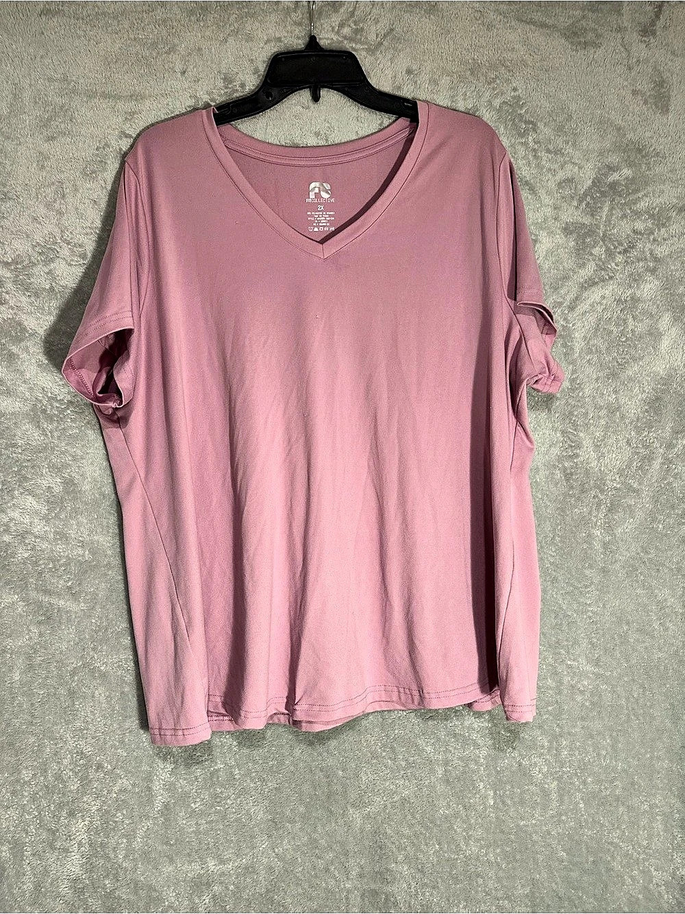 Fit Collective Women's V-Neck Tee Pink 2X Like New